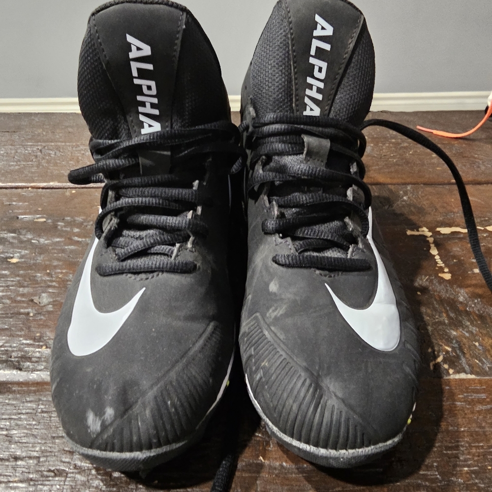 Mike football cleats
